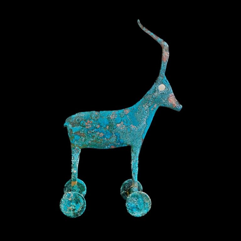 Impala di piazza Vittorio, ottone ossidato, 13x8,5x3 cm, anno 2022